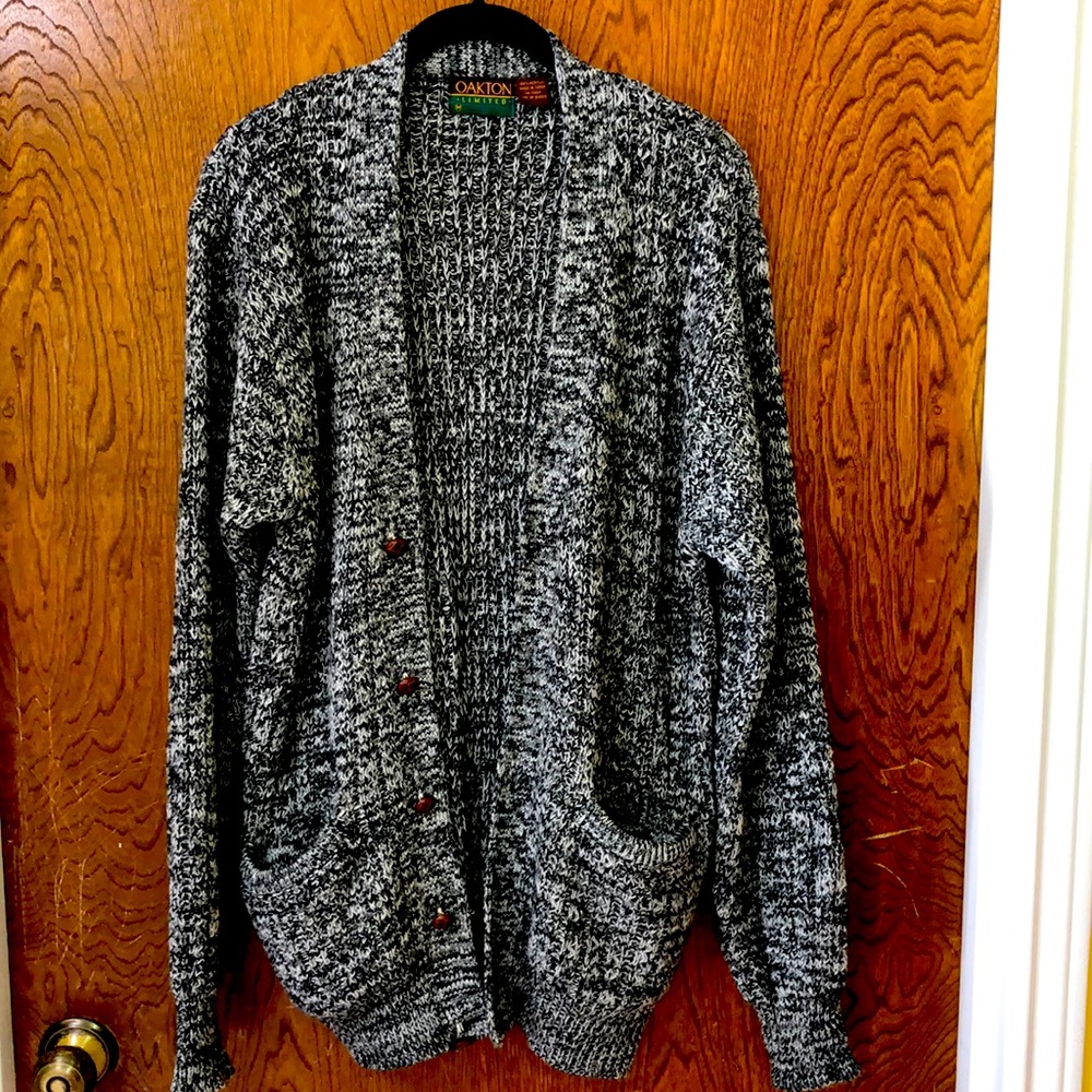 OAKTON LIMITED Vintage 1980’s Men’s Cardigan Sweater Black/Grey & White Weave